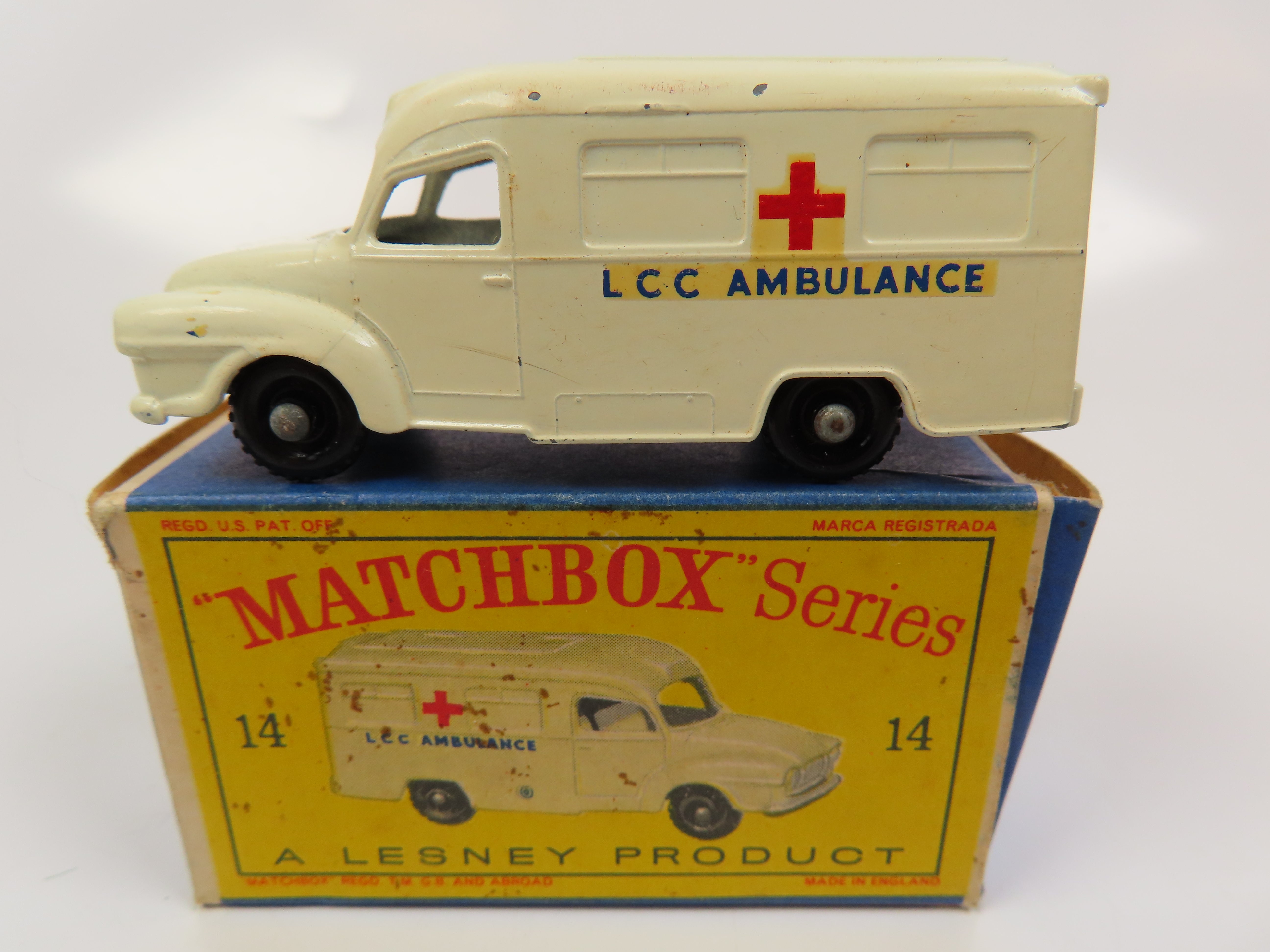 Matchbox 14 - Lomas Ambulance - White - Near Mint Boxed ! – Andrew