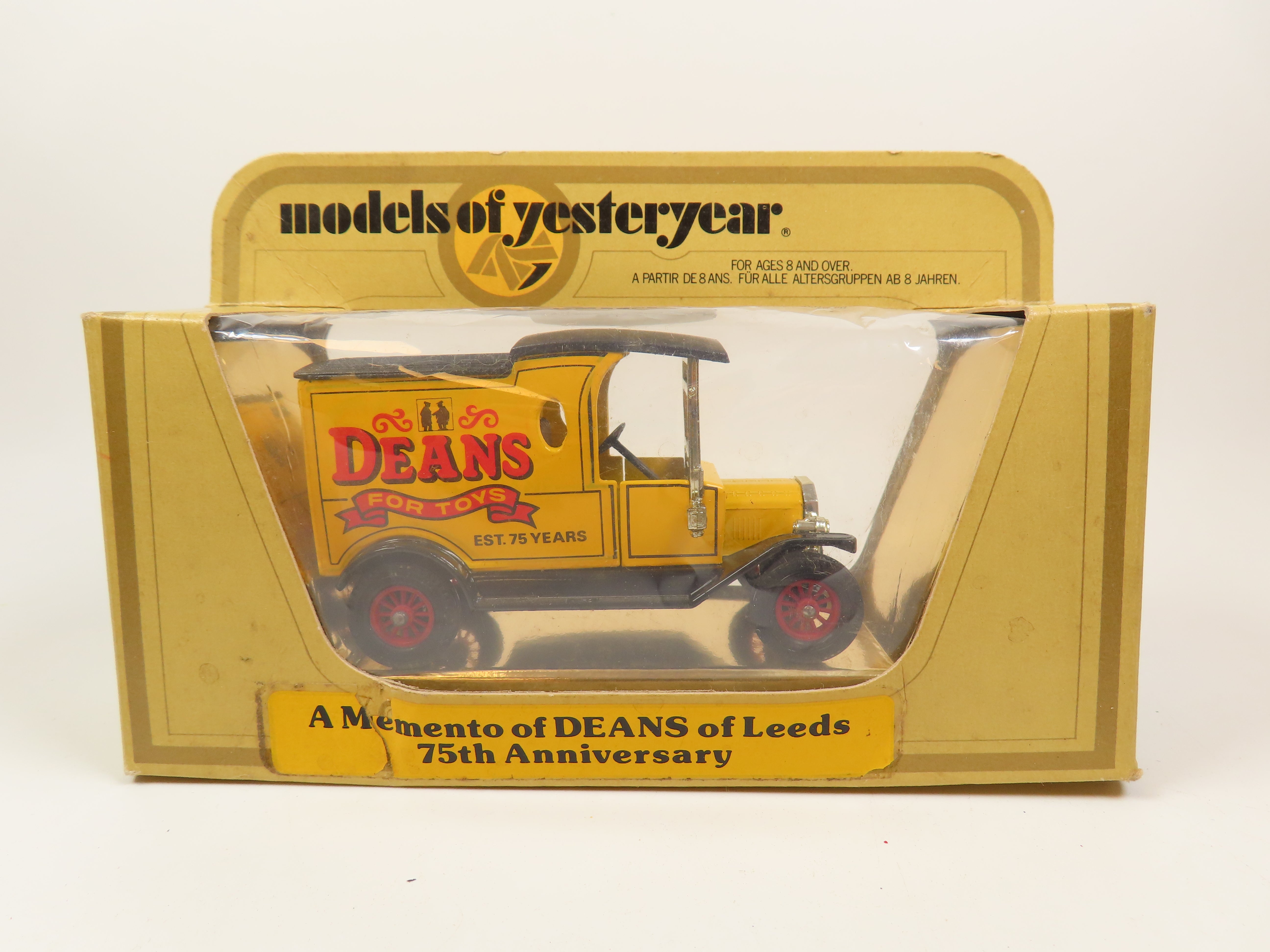 Matchbox Yesteryear Y-12 1912 Ford T 'Deans For Toys' Code 2 Model