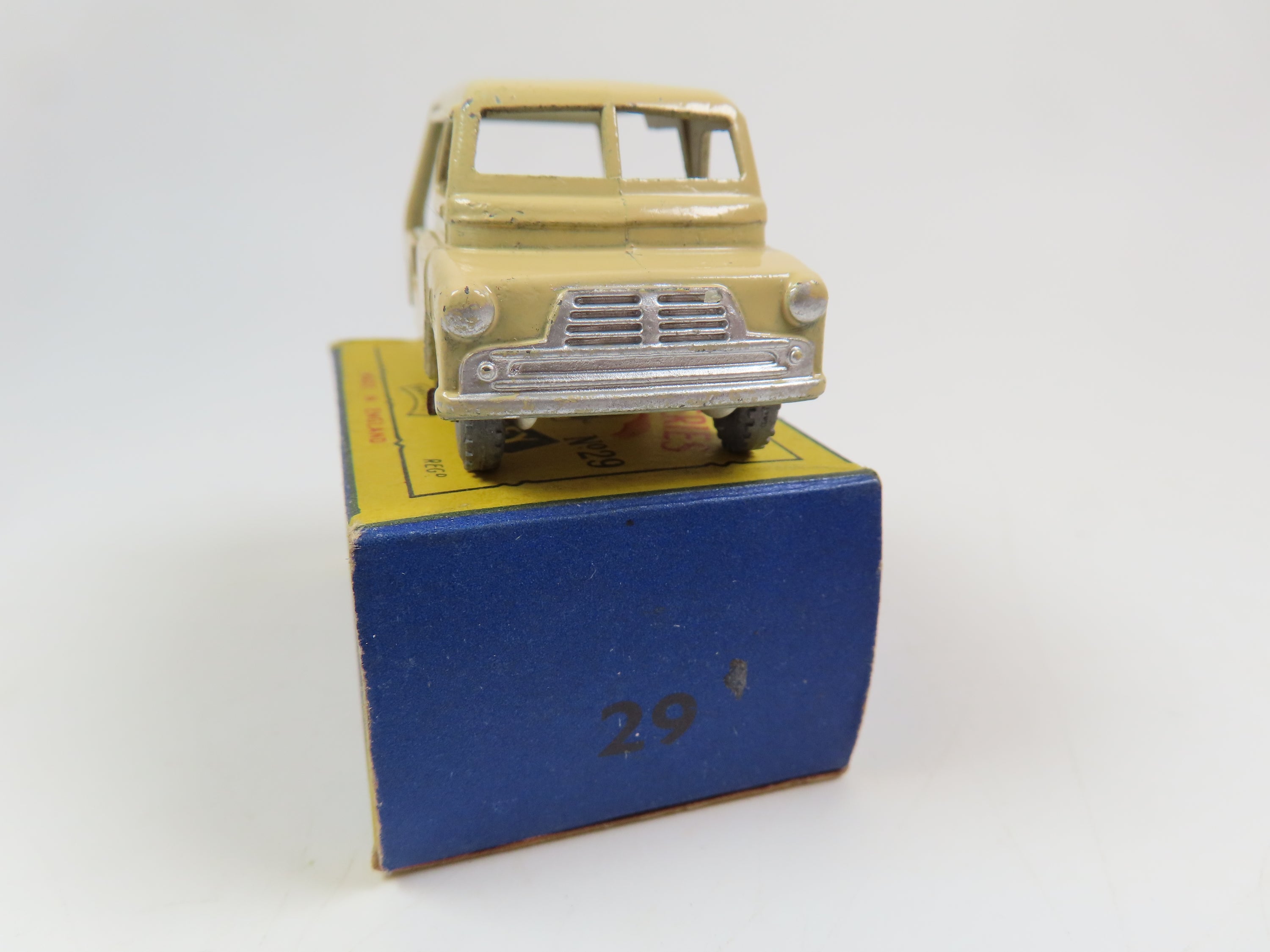 Matchbox Regular Wheels 17b Bedford Removals Van In Dark Green Body With Mask Sprayed Silver Trim - Foto 8