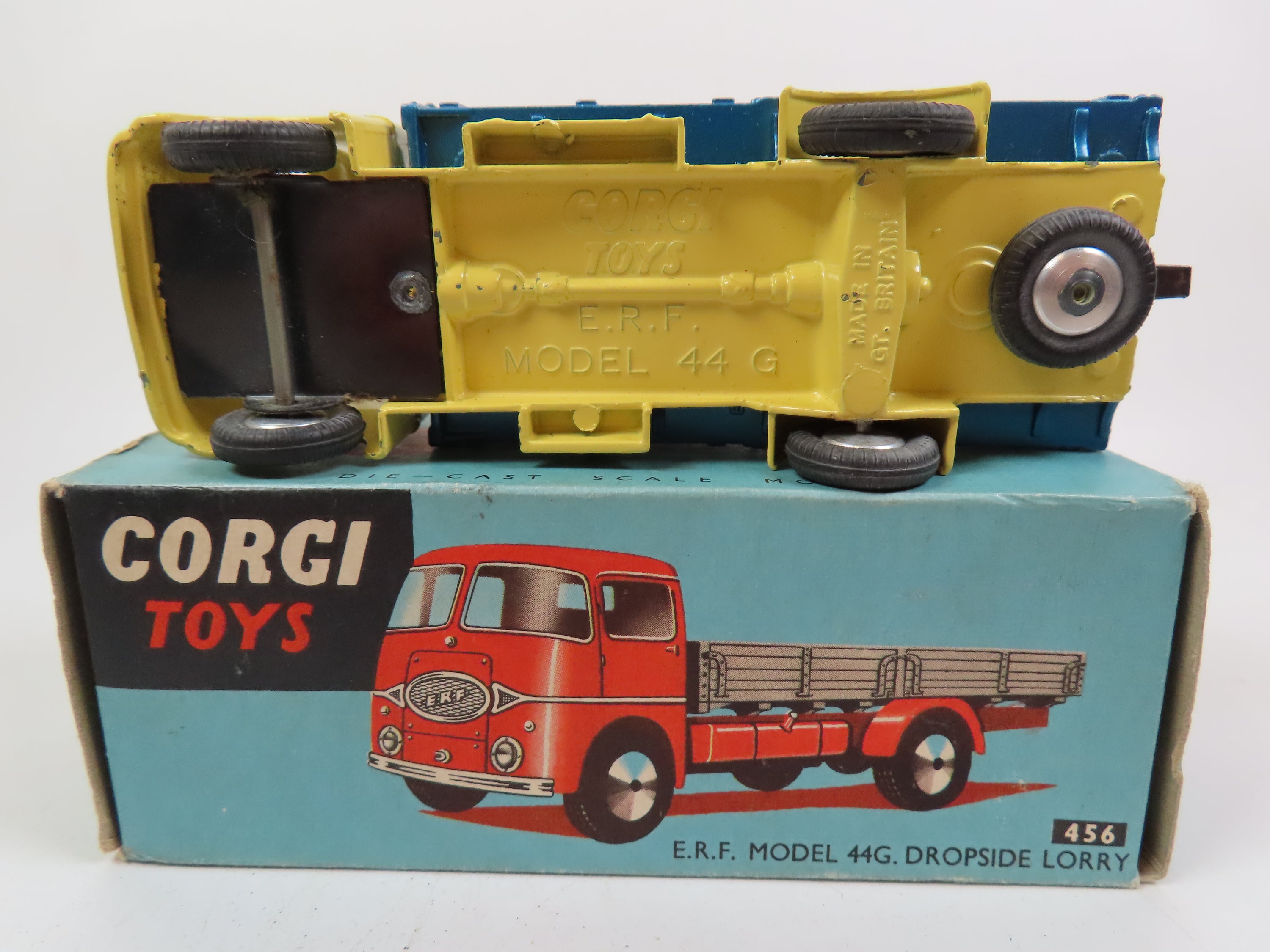 Corgi 1/50 scale -ergomatic A.E.C. Mercury -LIMMER & TRINI Corgi 1/50 scale -ergomatic A.E.C. Mercury -LIMMER & TRINI
