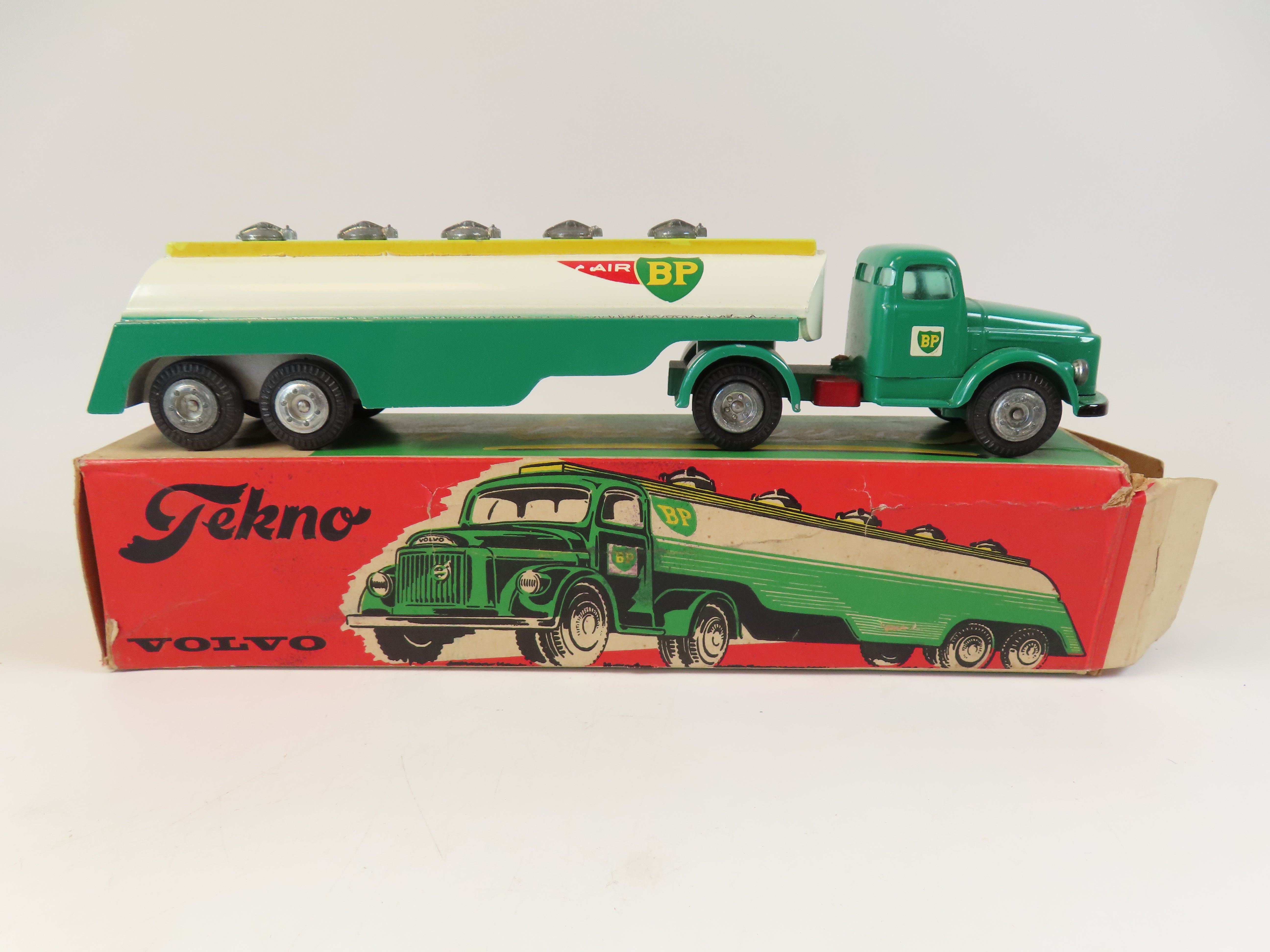 Tekno 825 Volvo 1800, 1/43, Near Mint/Unboxed! – Andrew