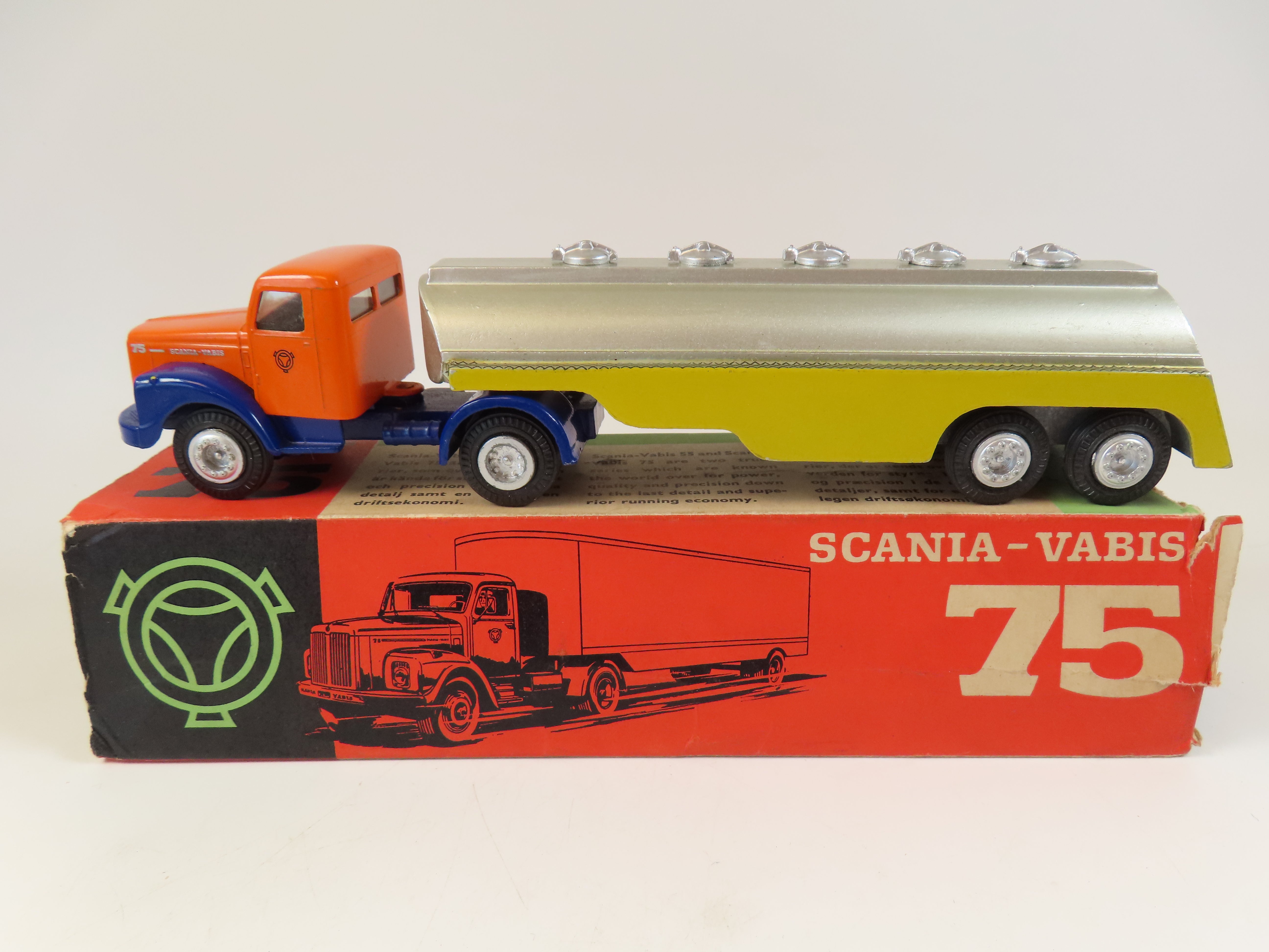 MATCHBOX 　No.54 Saracen Carrier Vintage Lesney Matchbox #54 Saracen Personnel Carrier for