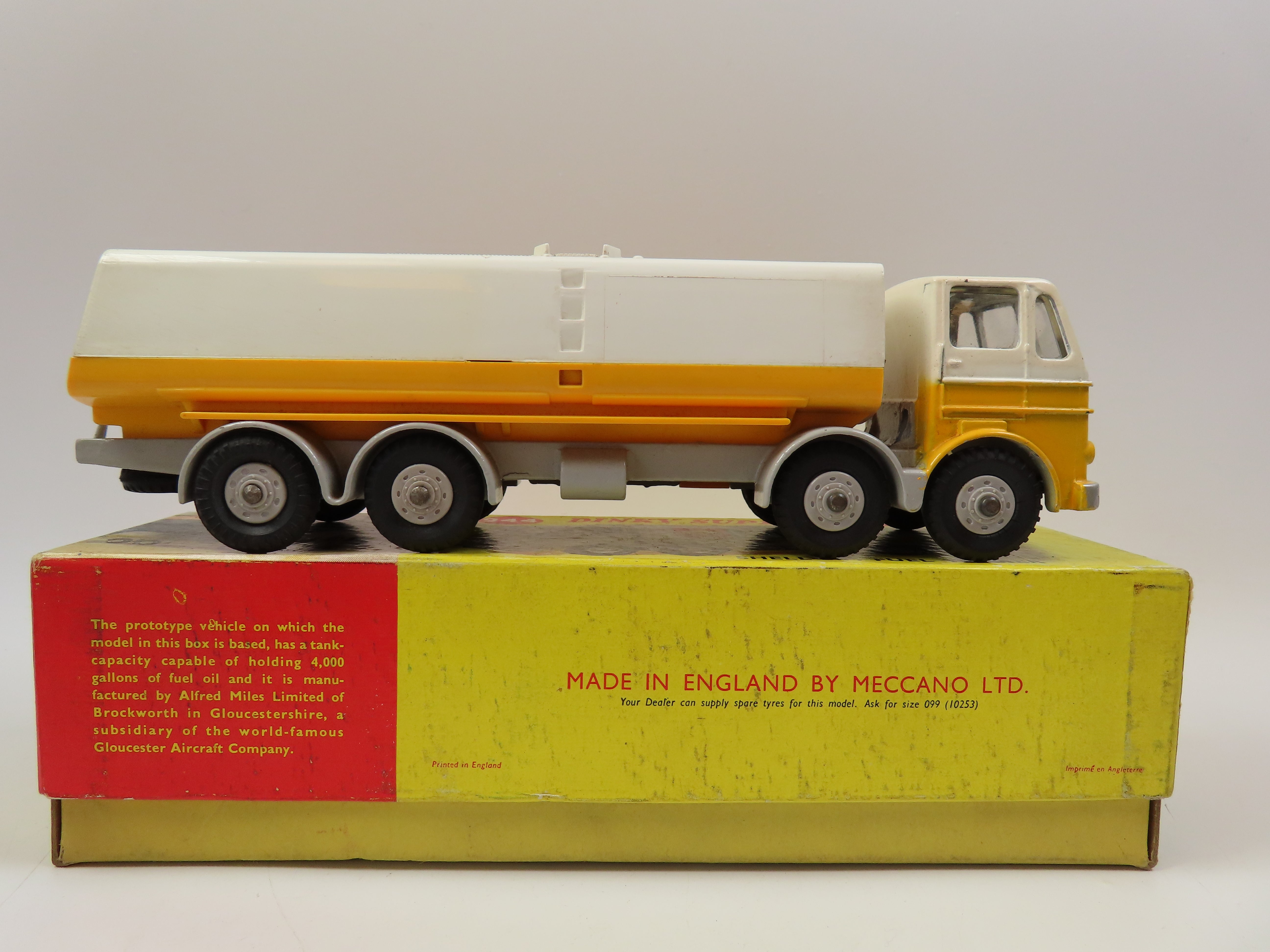 Dinky Supertoys 944 Shell- B.P. Fuel Tanker, Near Mint/Boxed