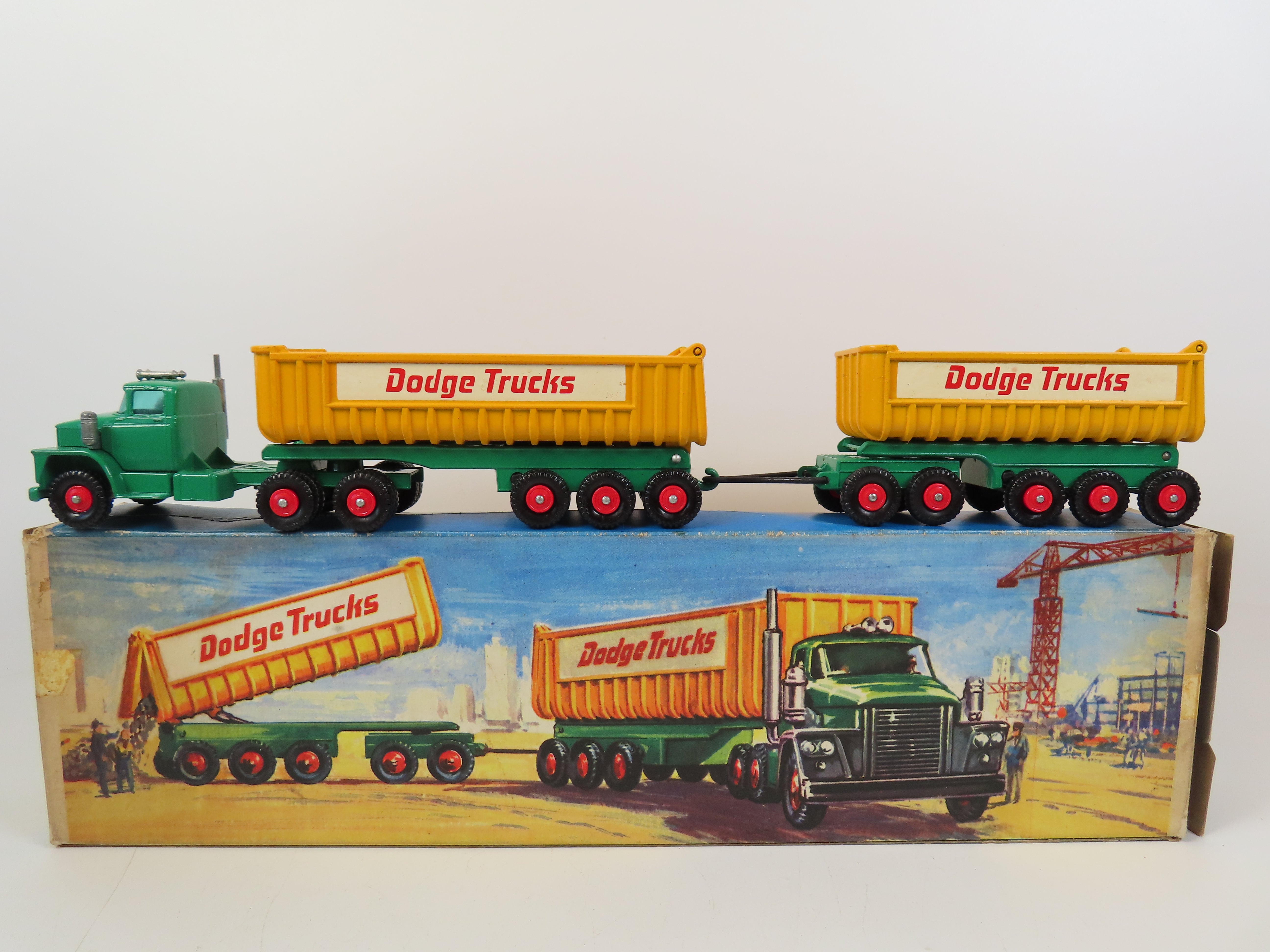 Matchbox King Size K-16 Dodge Tractor with Twin Tipper Train, 99