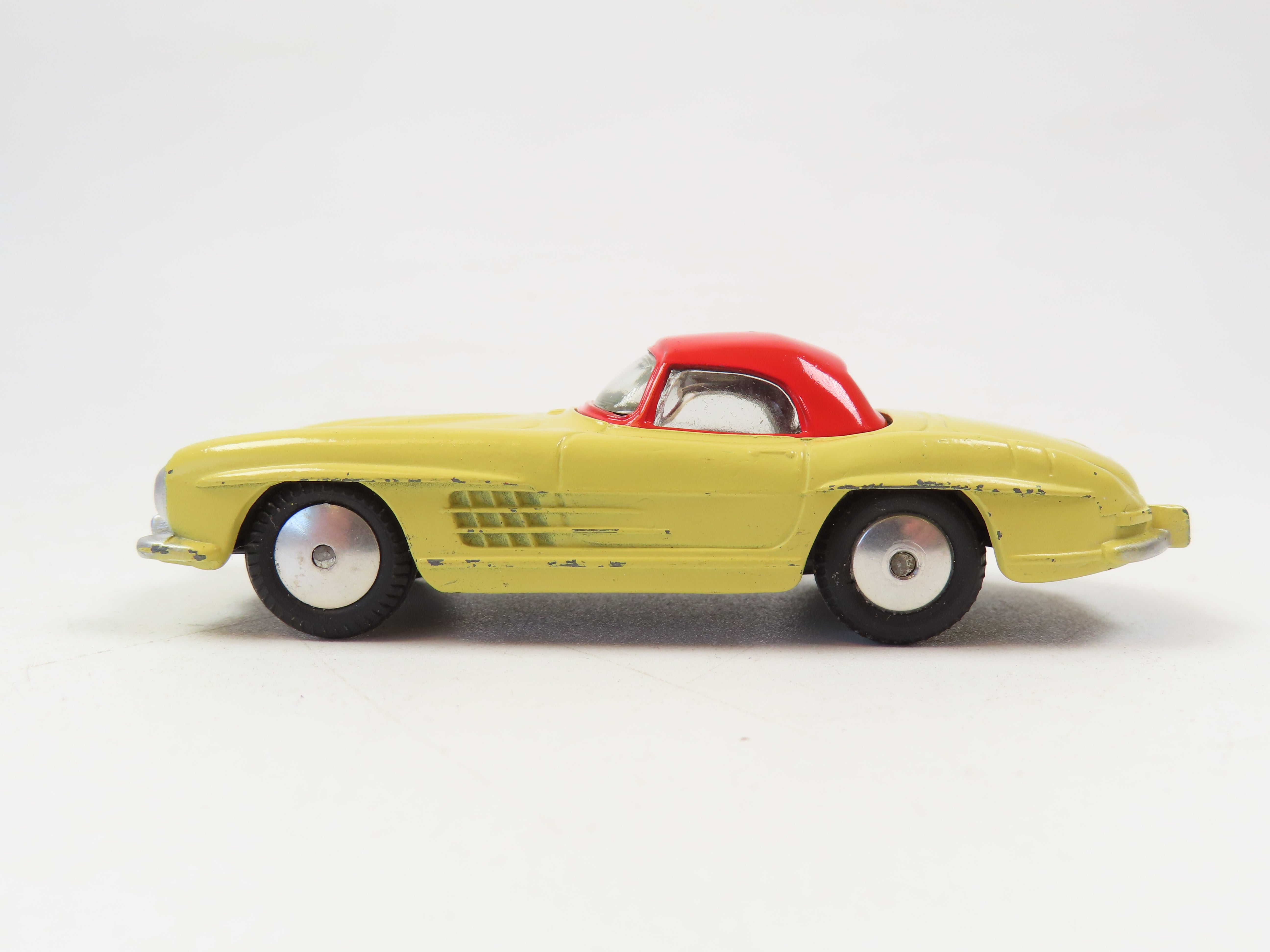 Corgi 303 Mercedes-Benz 300 SL Roadster, Very Near Mint! – Andrew