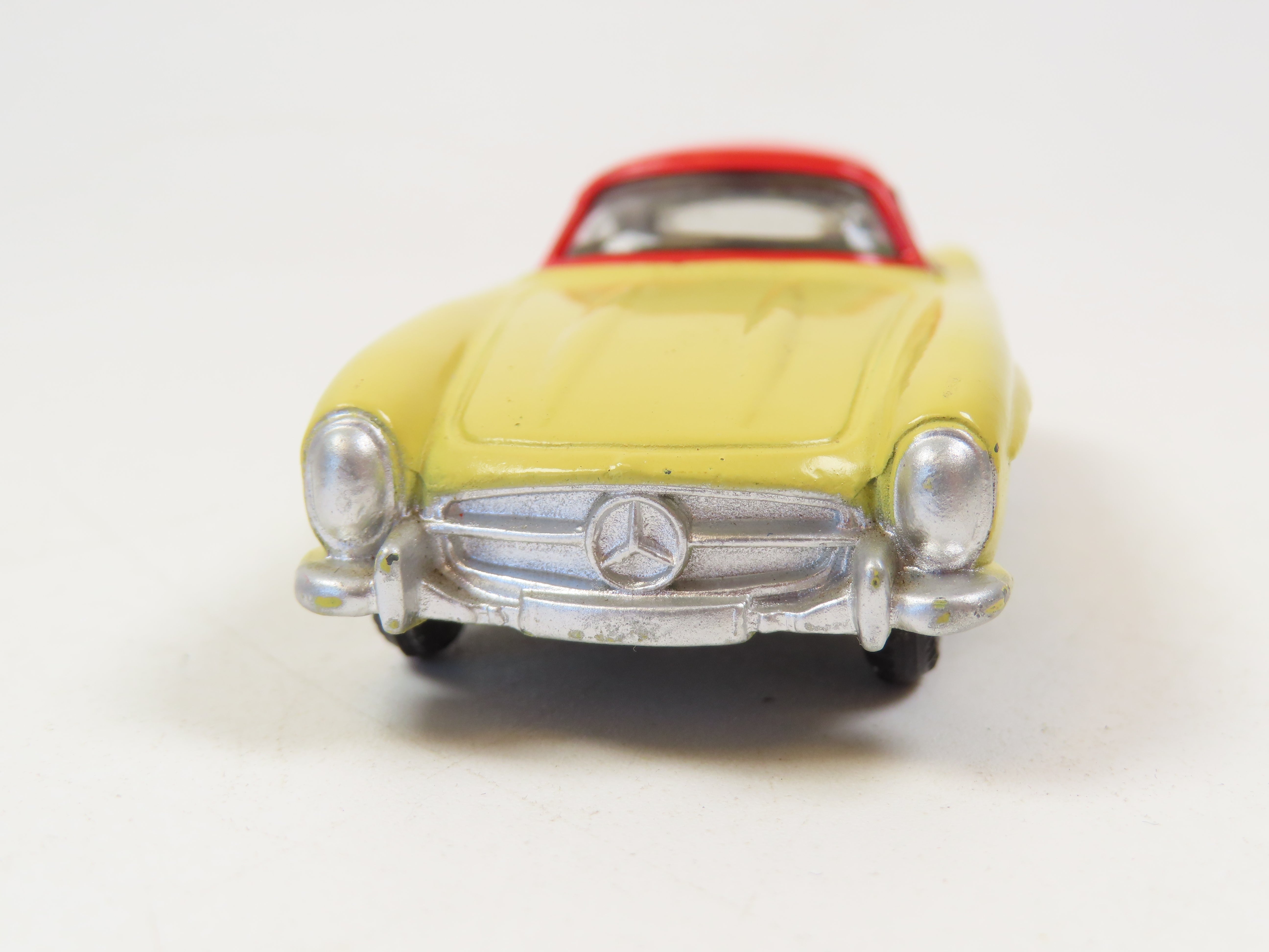 Corgi Toys 1:43 - 1 - Coche a escala - ref. 304 Mercedes Benz 300SL Corgi Toys 1:43 - 1 - Coche a escala - ref. 304 Mercedes Benz 300SL
