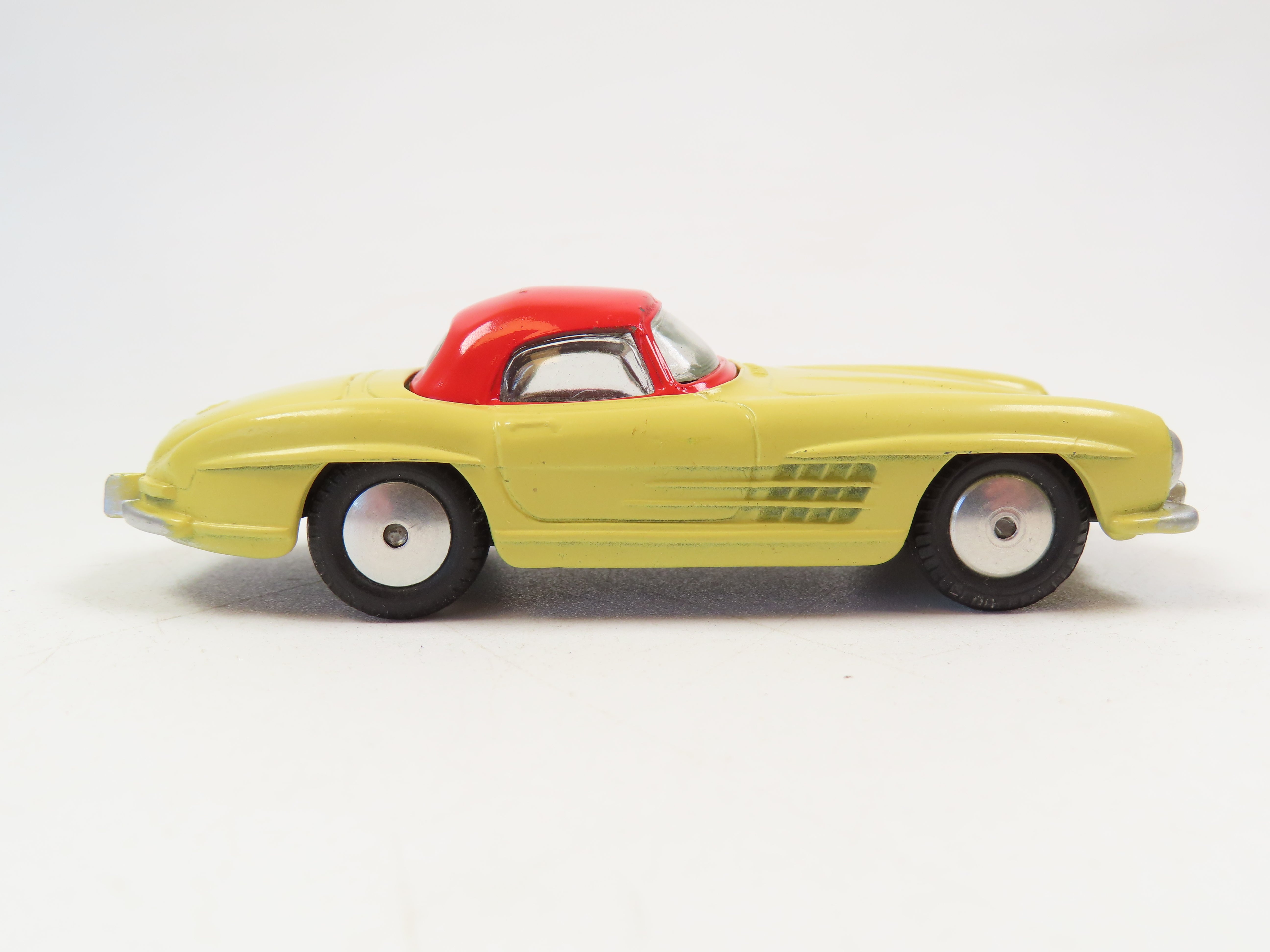 Corgi 303 Mercedes-Benz 300 SL Roadster, Very Near Mint! – Andrew