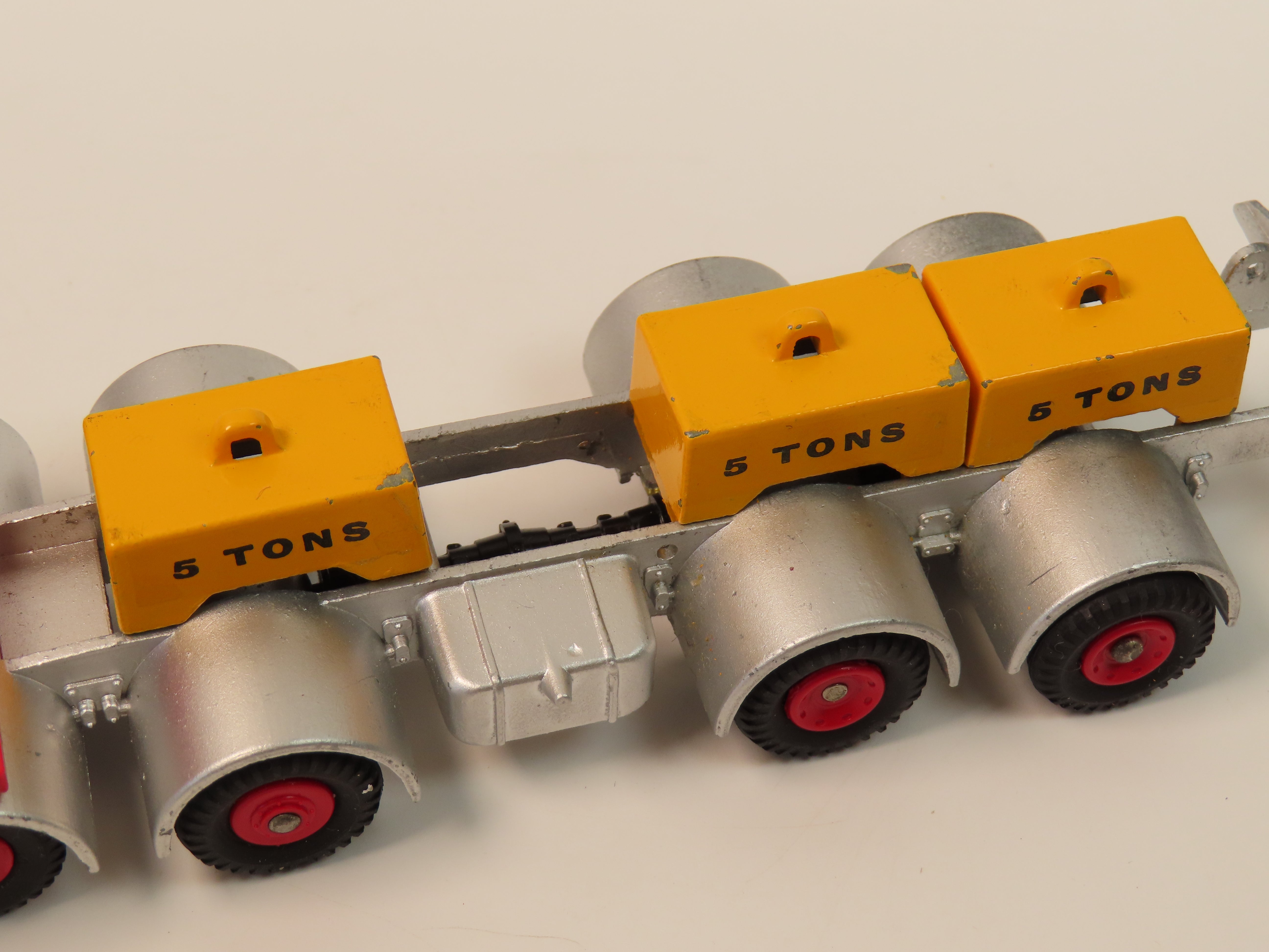 ミニカー DINKY No.936 LEYLAND CHASSIS Dinky 936, Leyland Eight Wheeled Test Chassis - Free Price