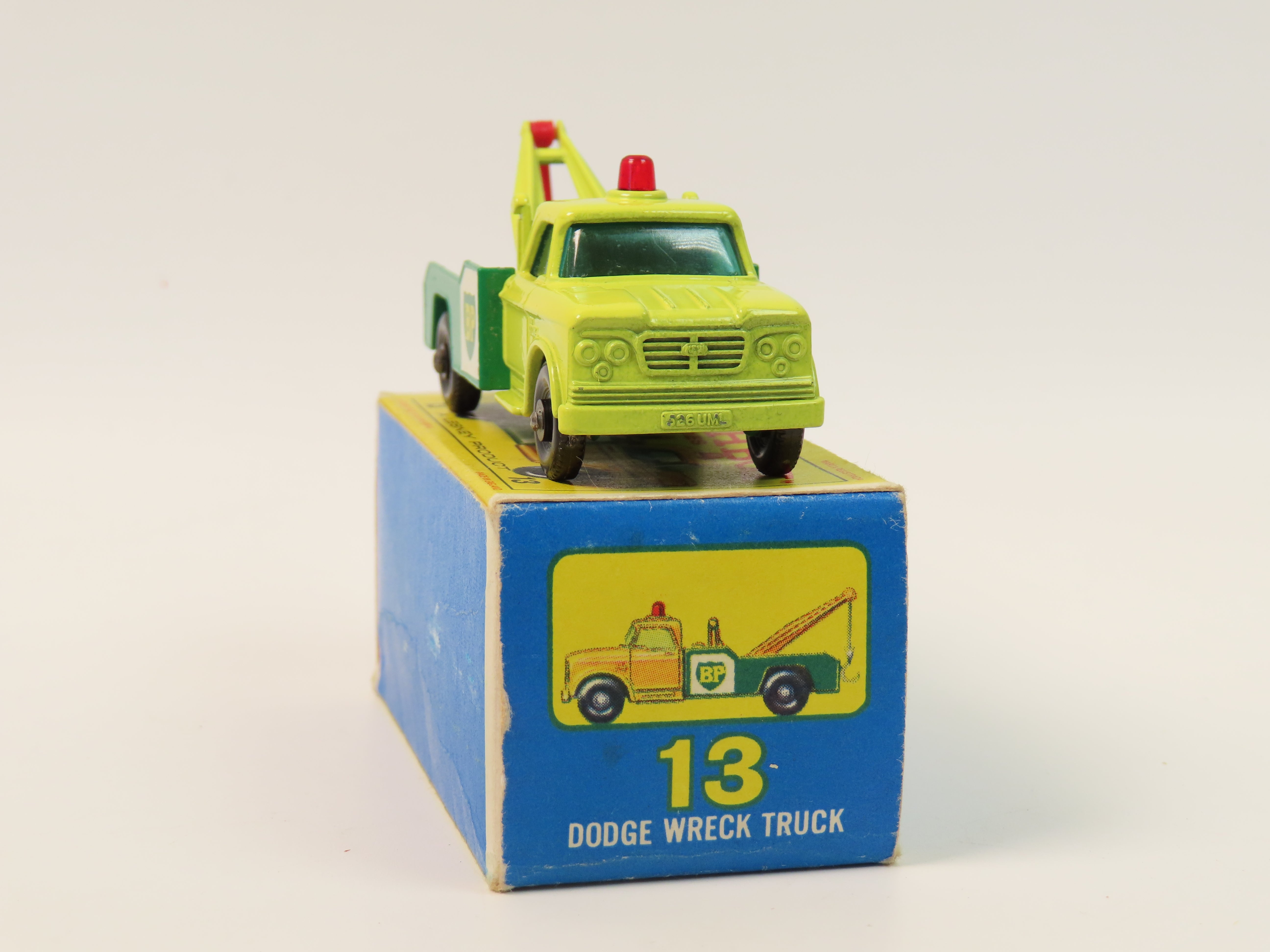 Matchbox series 13 dodge wreck truck online