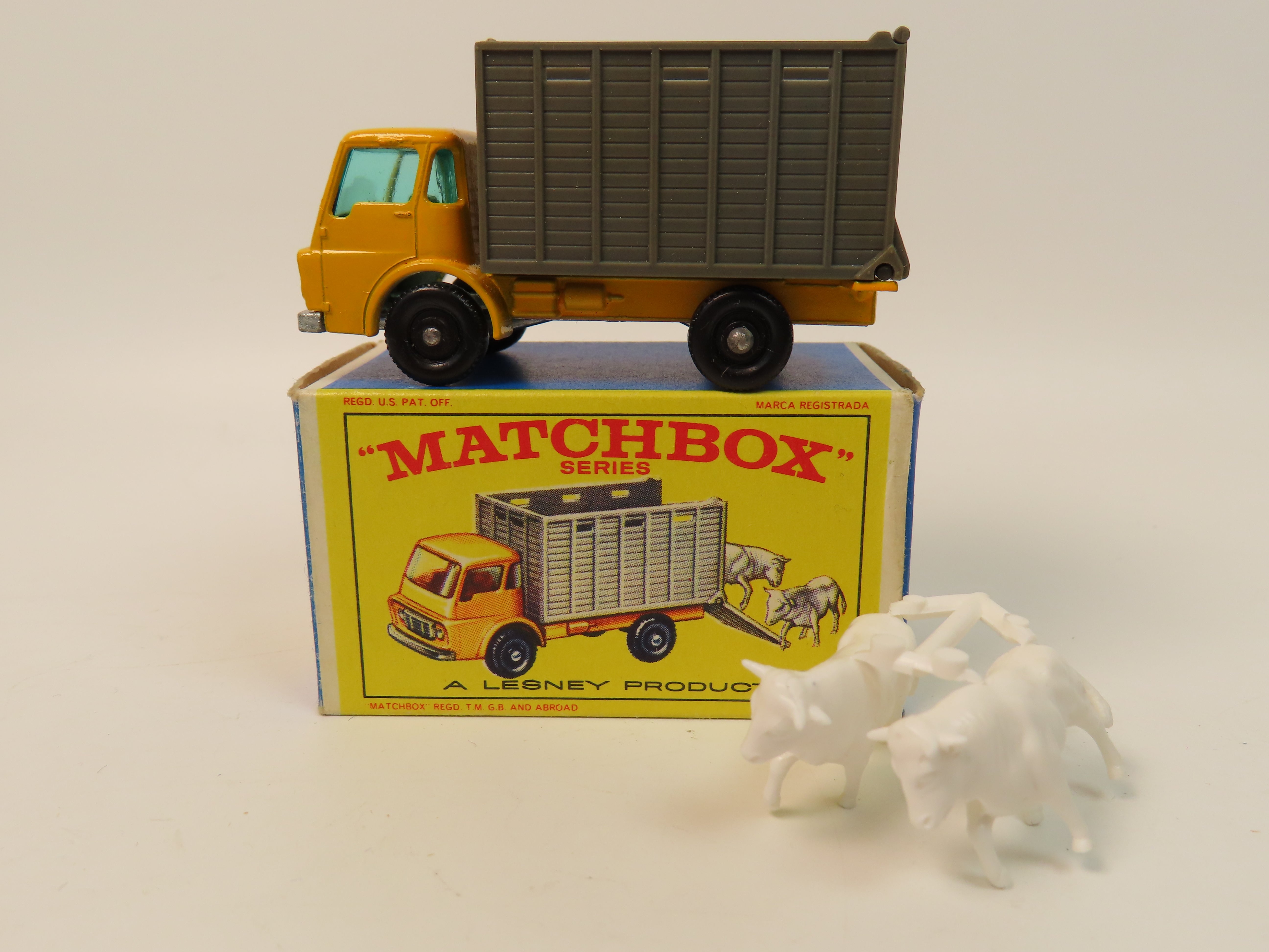 Matchbox 37 - Cattle Truck - Yellow/grey - Mint/boxed. – Andrew Clark ...