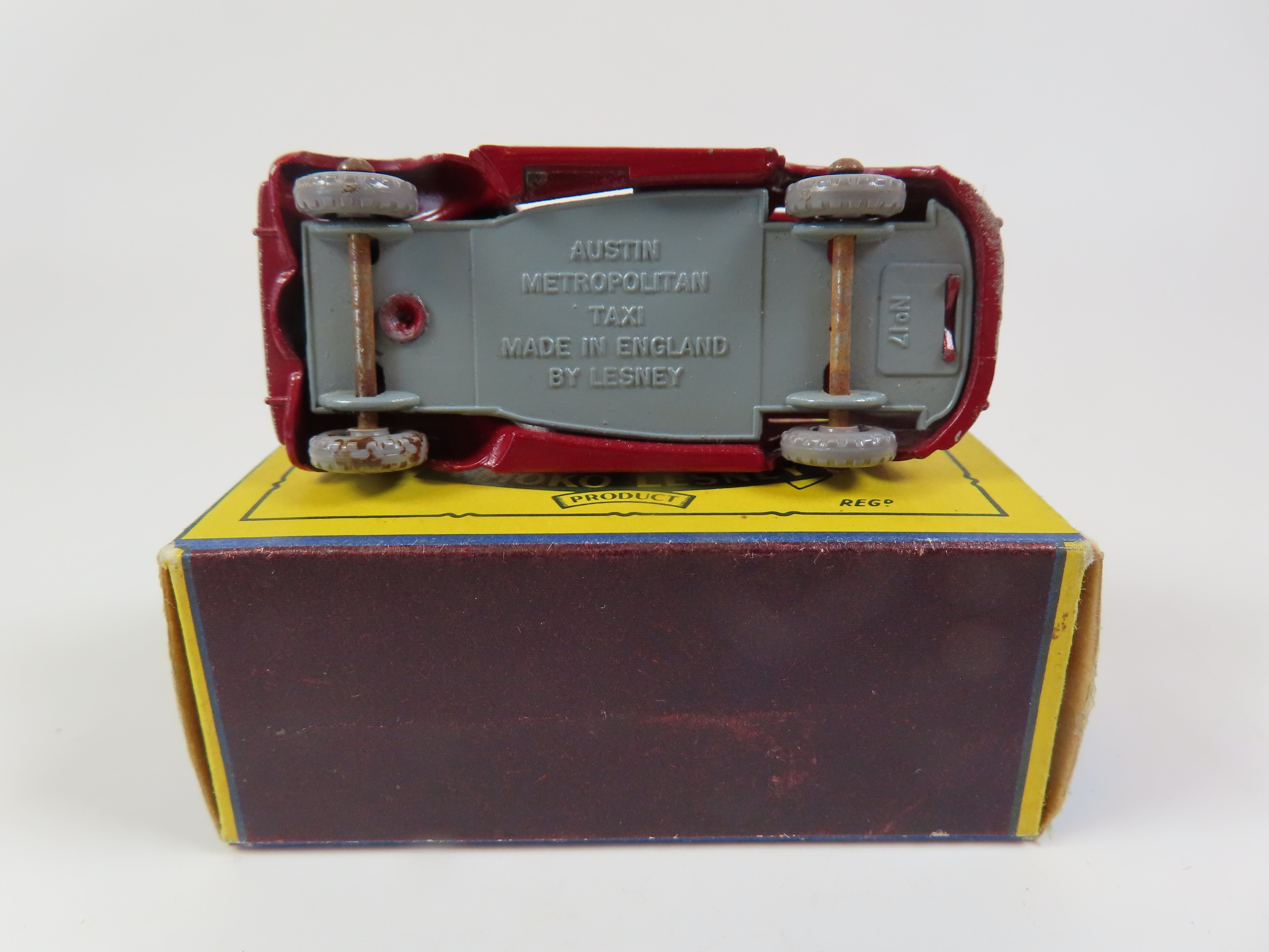 Matchbox No.17 Metropolitan Taxi, Very Near Mint/Boxed! – Andrew