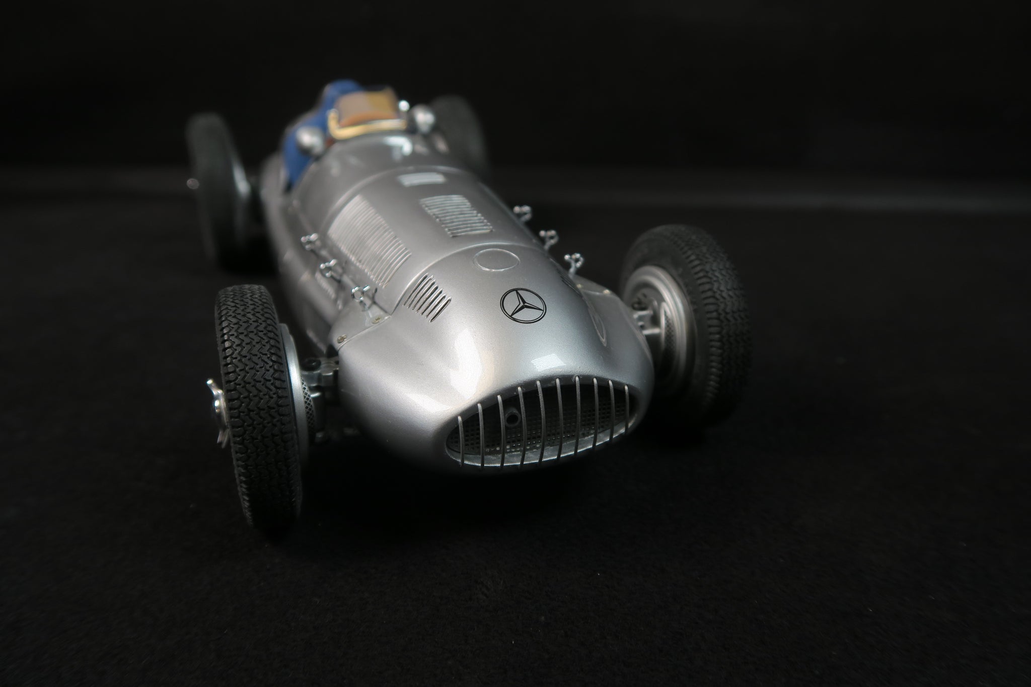 CMC M-074 Mercedes-Benz W165 #24, 1939, 1:18 LE 5,000 CMC M-074 Mercedes-Benz W165 #24, 1939, 1:18 LE 5,000