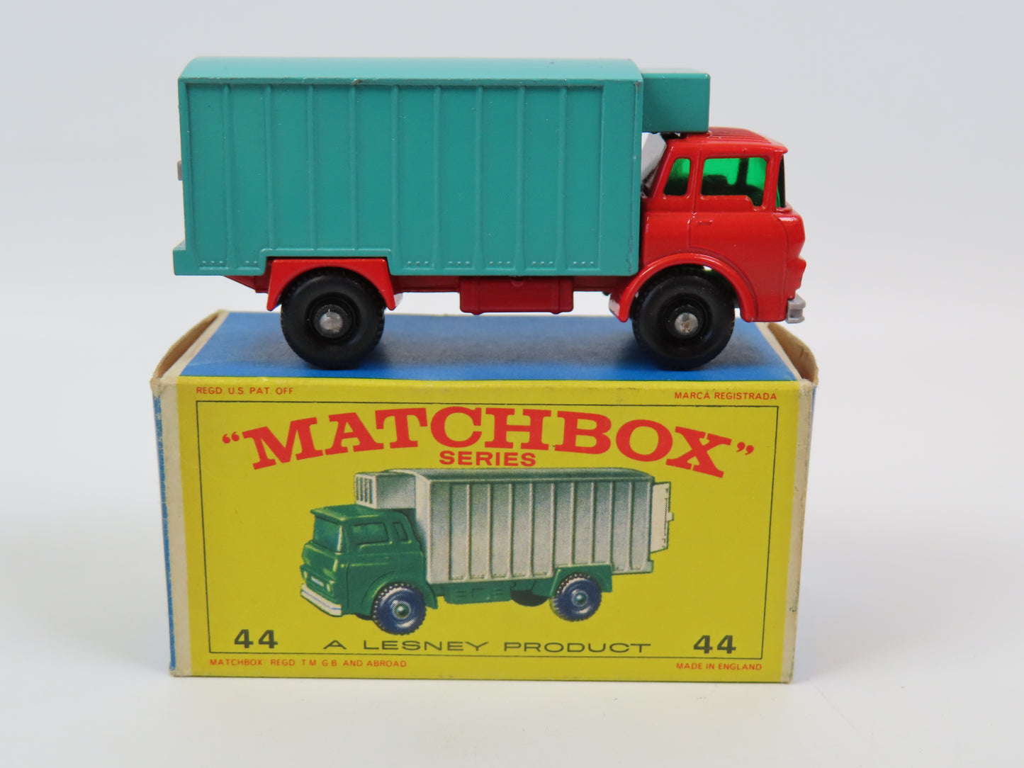 Matchbox 44 GMC Refrigerator Truck, Very Near Mint/Boxed!