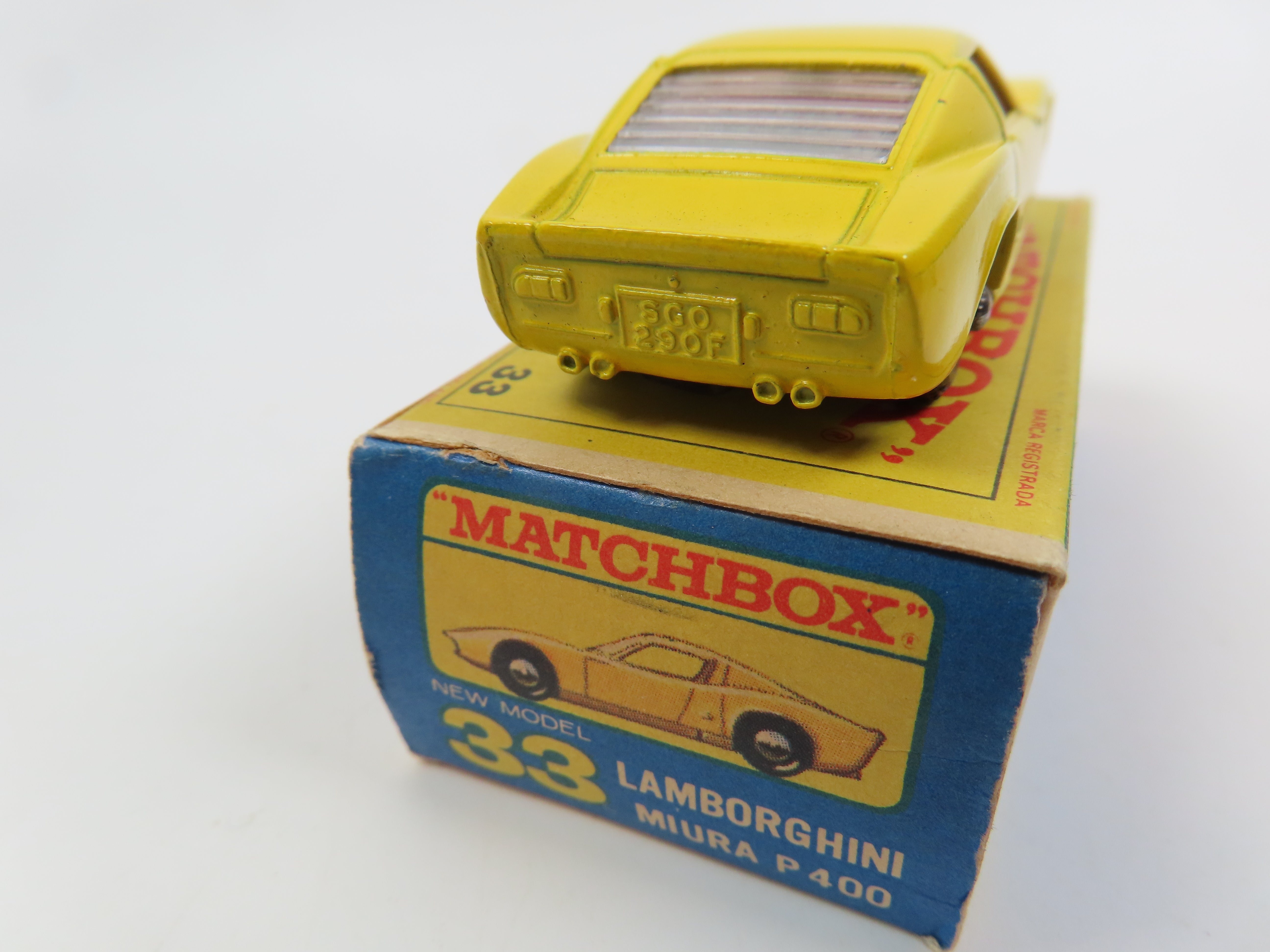Matchbox Lesney 33 Lamborghini Miura P400 - Yellow - 99% Mint