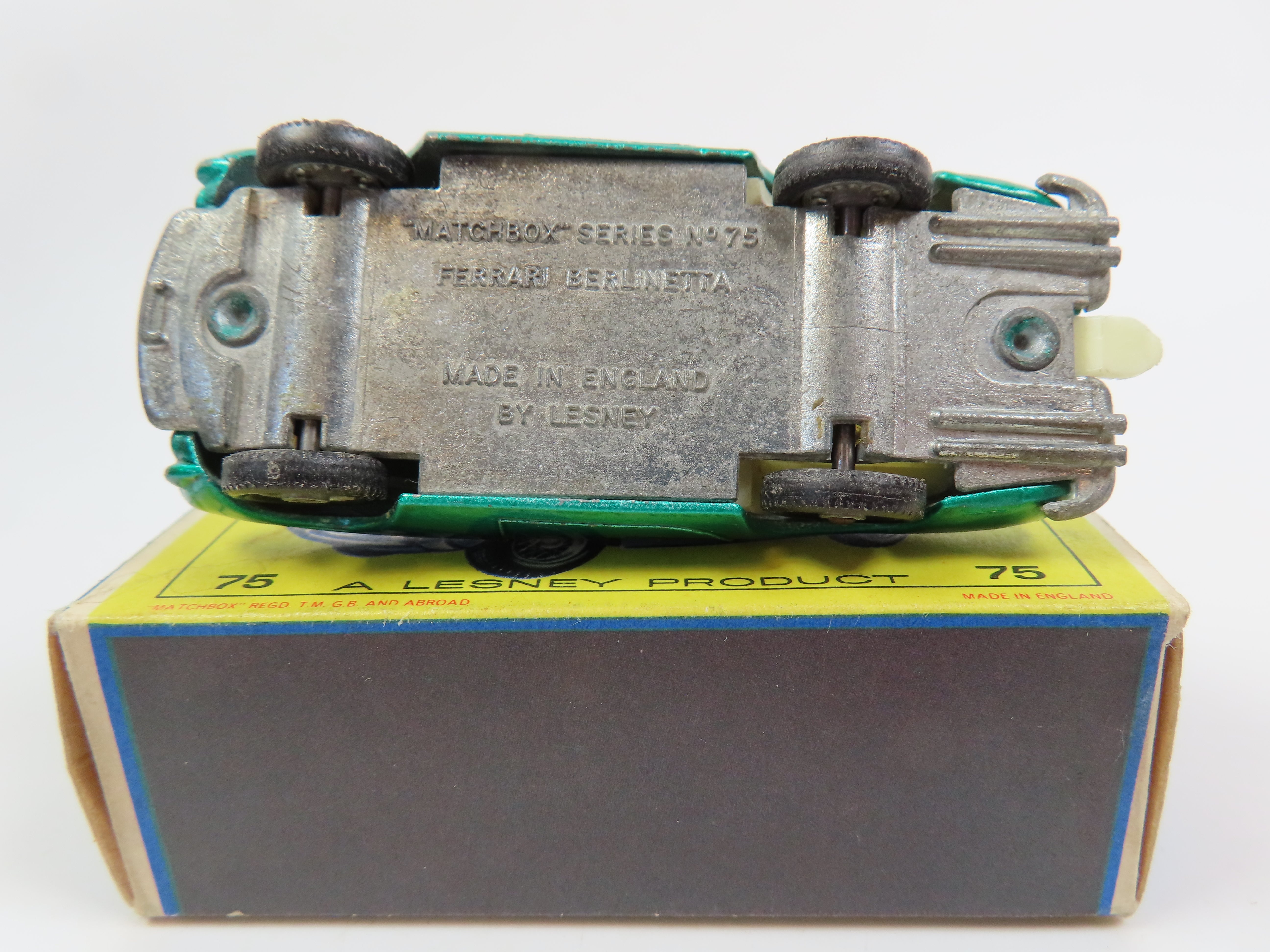 Matchbox Lesney 75 Ferrari Berlinetta - Met green - Very Near Mint