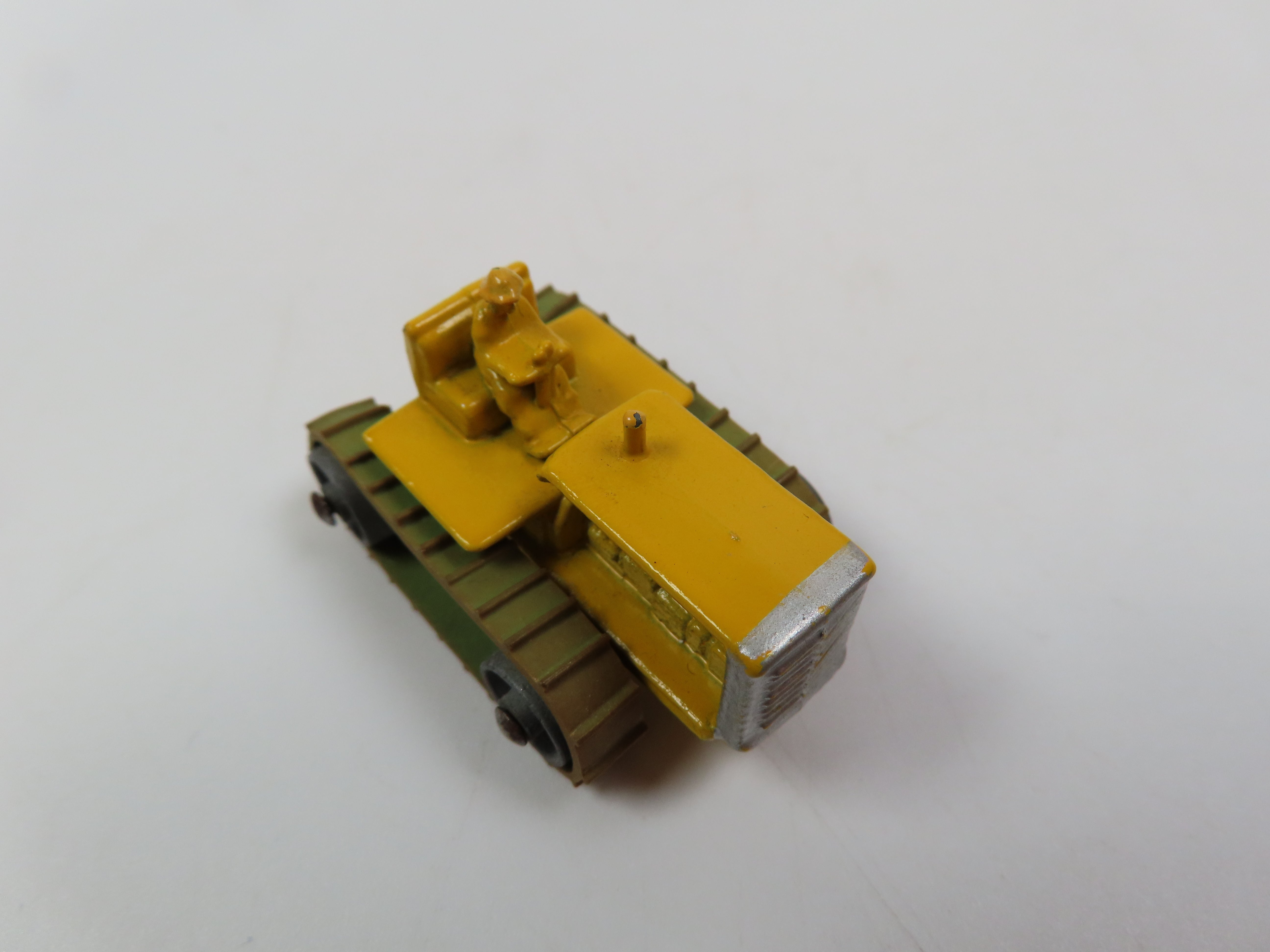 Matchbox No.8 Caterpillar Tractor, Very Near Mint/Boxed! – Andrew